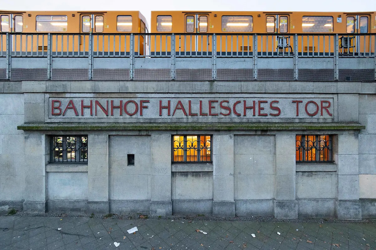 ab75e5bc674ef87e8681682e7e4a74b5