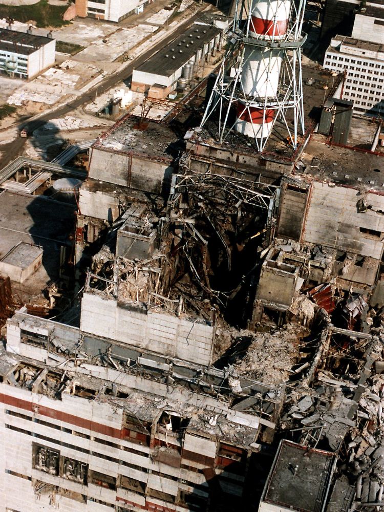Der zerstörte "Reaktor Vier" in Tschernobyl: 32 Menschen starben sofort, tausende an den Folgen der radioaktiven Strahlung.