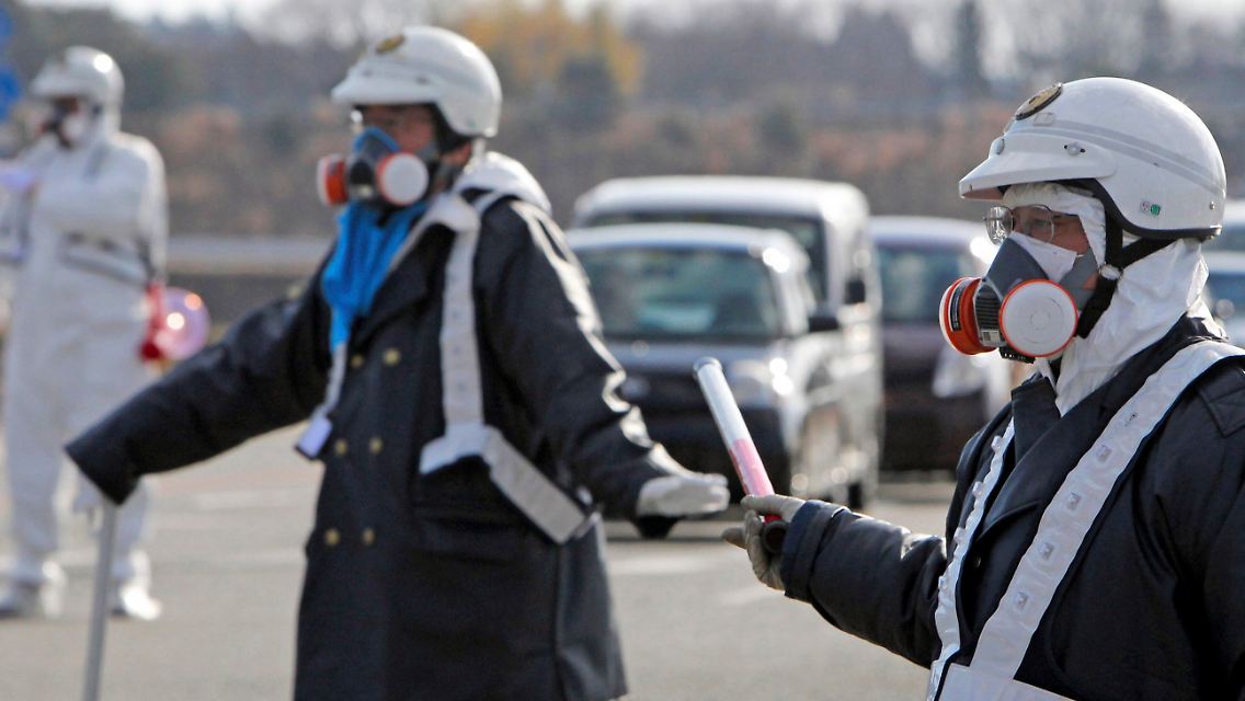 2011-03-12T123736Z_01_SIN323B_RTRMDNP_3_JAPAN-QUAKE.JPG8179037185772512768.jpg