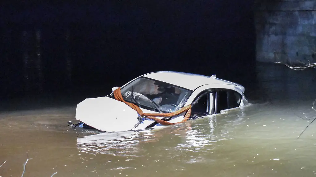 3b3e27757efa7f9609c7372eacefcabc