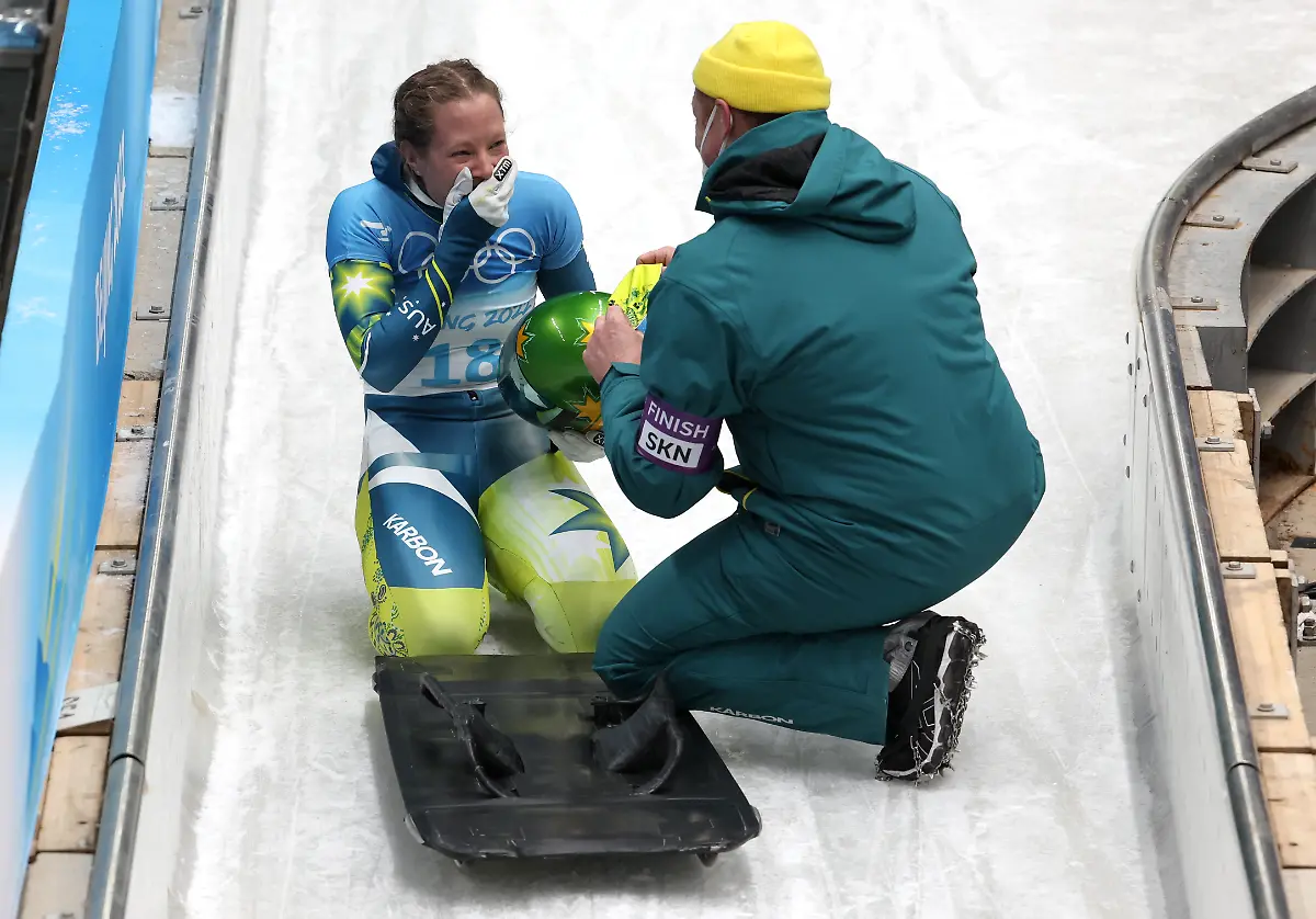 a1f992d040a9f3acd6af0b43d9418385