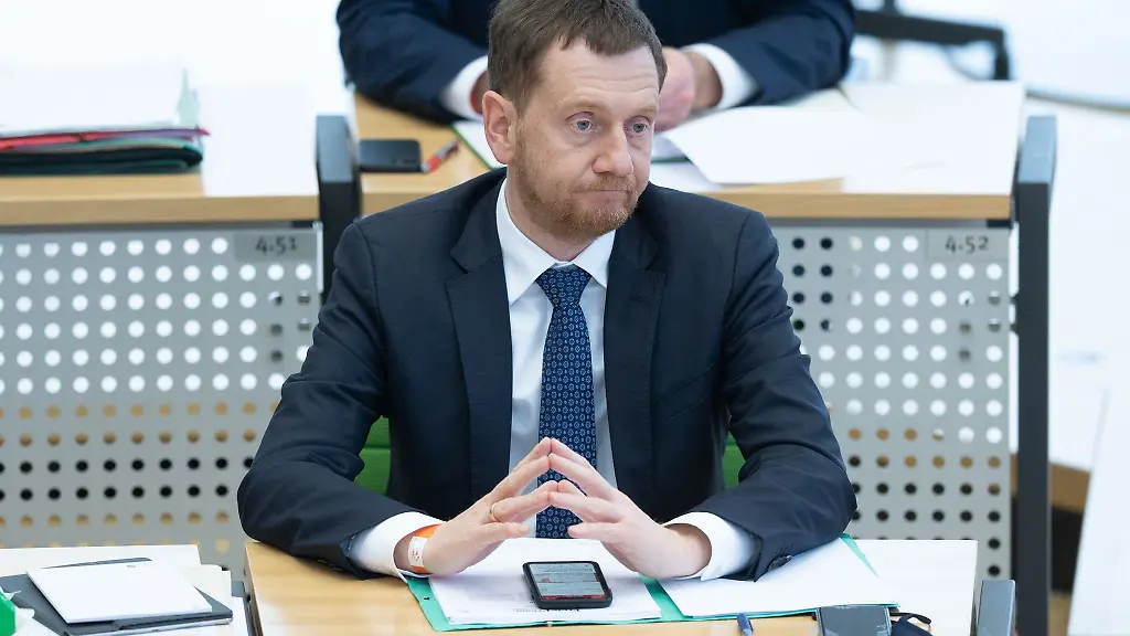 Michael-Kretschmer-CDU-Ministerpraesident-von-Sachsen-im-Landtag