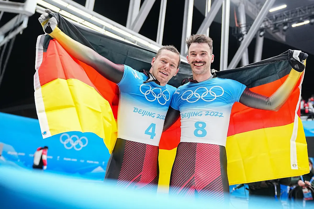 Goldmedaillengewinner-Christopher-Grotheer-l-und-der-Zweitplatzierte-Axel-Jungk