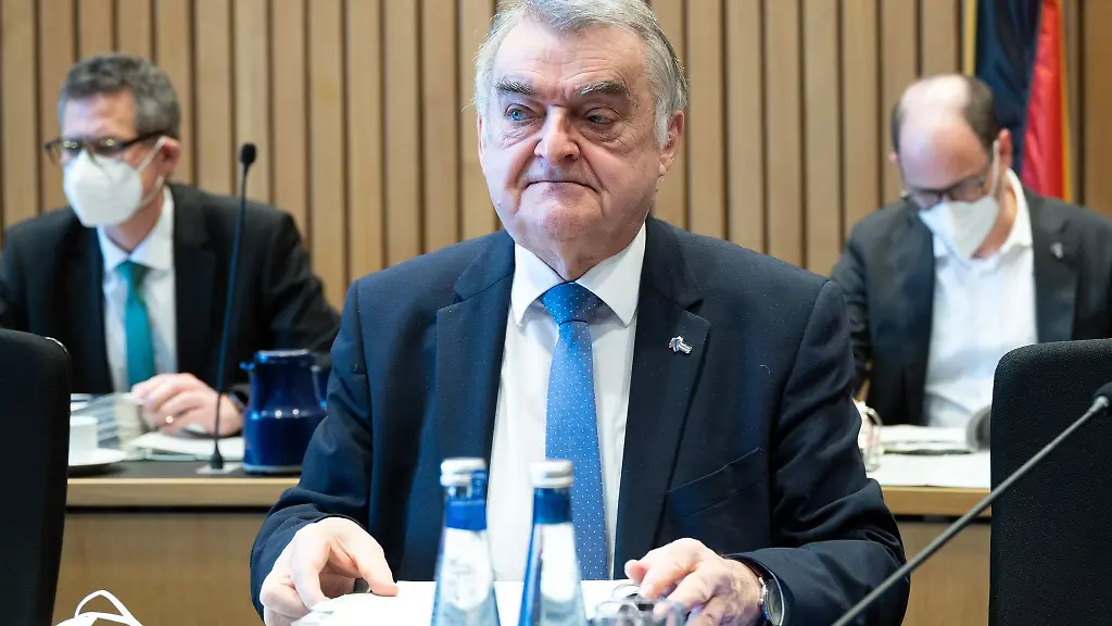 Herbert-Reul-CDU-Innenminister-von-Nordrhein-Westfalen