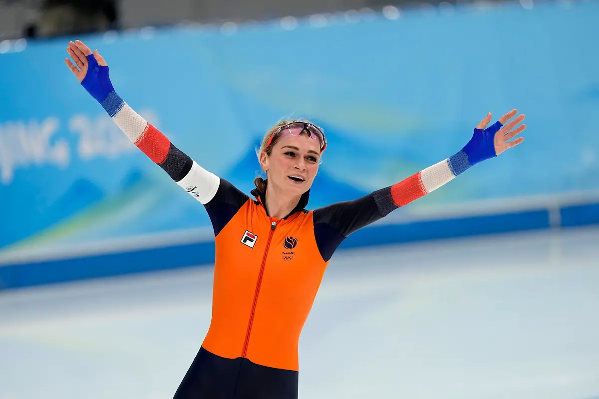 09a2bc2e63f80ab687c28b101ea3ab90