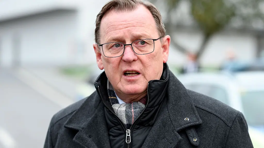 Thueringens-Ministerpraesident-Bodo-Ramelow-Linke-spricht-zu-Journalisten