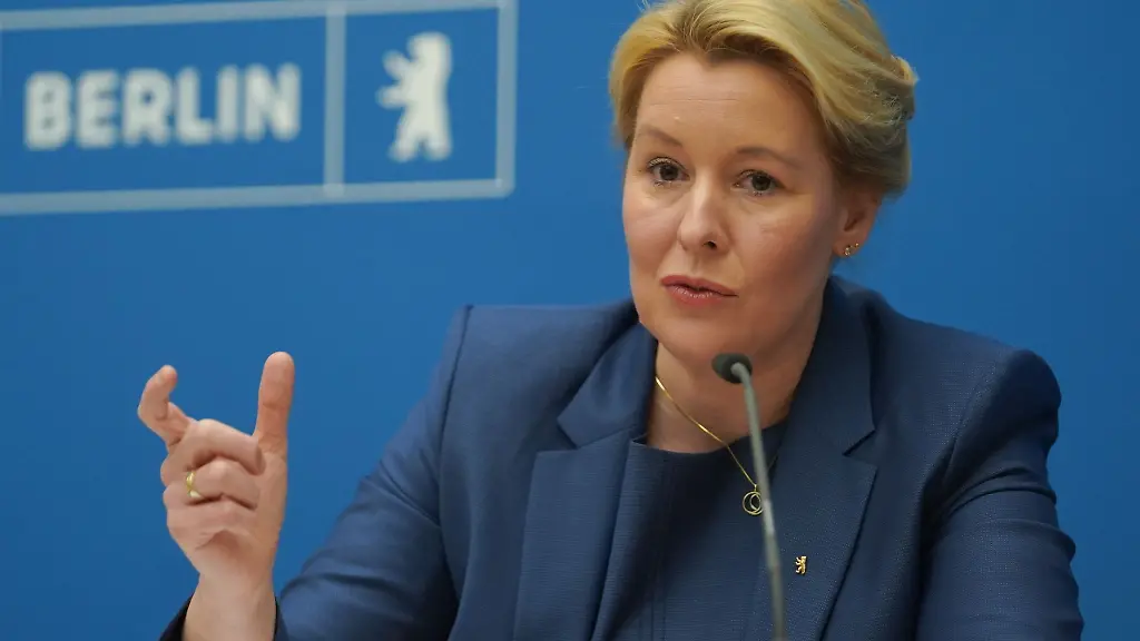 Franziska-Giffey-SPD-Regierende-Buergermeisterin-spricht-zur-Presse