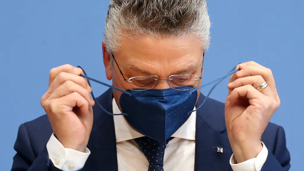 ab6699d8a16e6f4b187747b8fdfbbb50