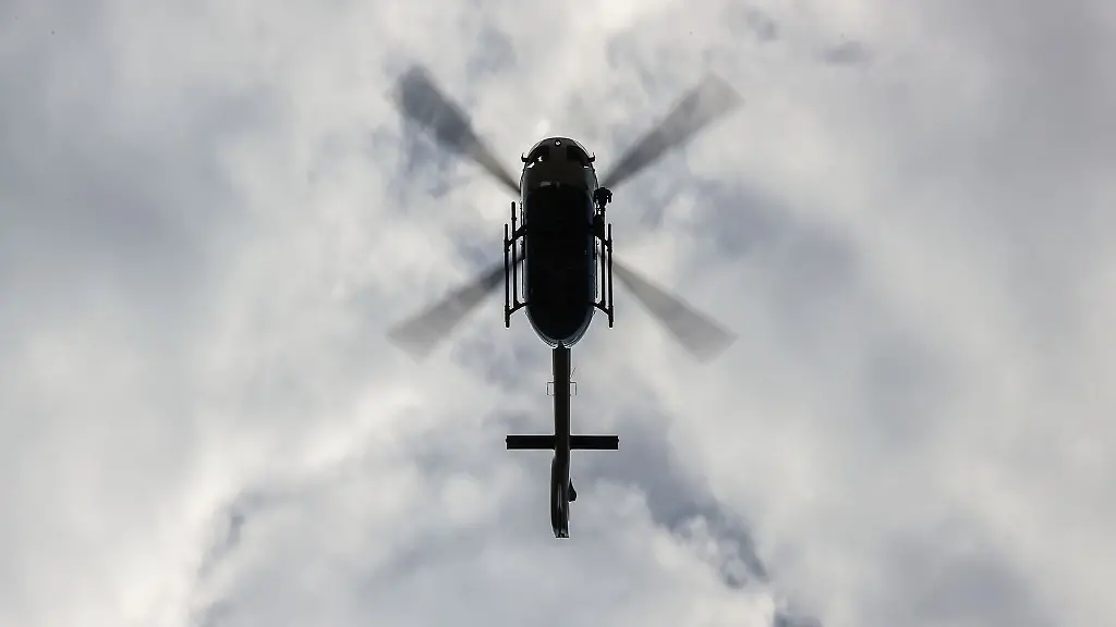 Ein-Polizeihubschrauber-im-Einsatz