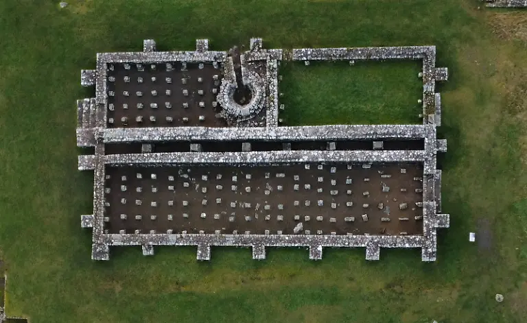 2022-01-21T182228Z-1448311269-RC2K3S9ZSKXA-RTRMADP-3-BRITAIN-WALL