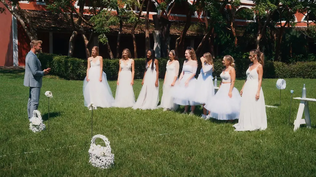 Acht-Bra-ute-und-ein-Bra-utigam