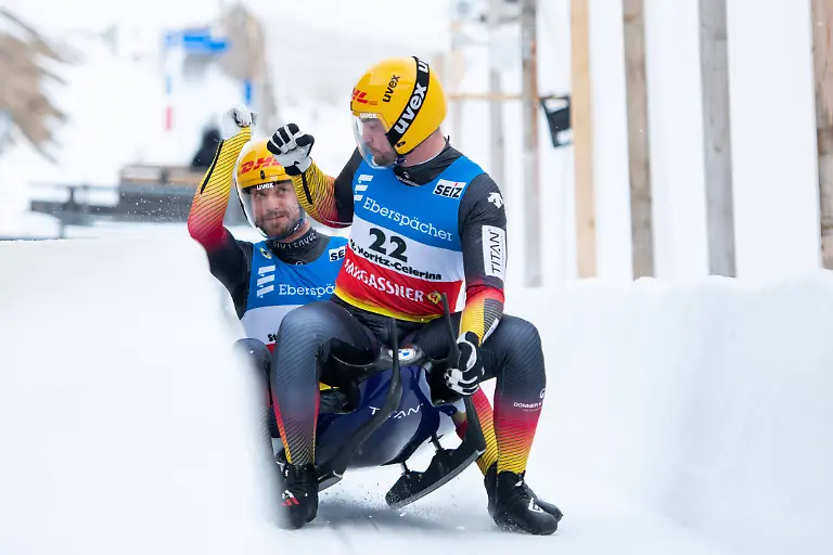 82dce65f11cc0e316a930bea7f59ac49