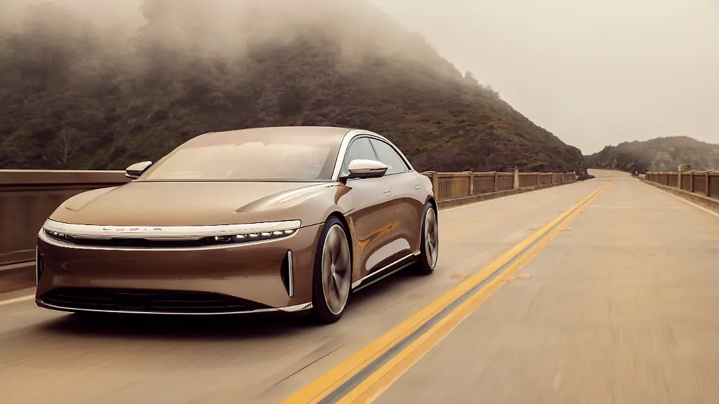 lucid-air-exterior-03