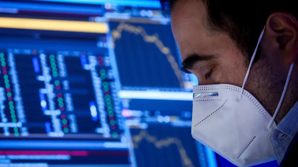 2022-01-21T163045Z-1800574398-RC2Q3S90GQFE-RTRMADP-3-USA-STOCKS