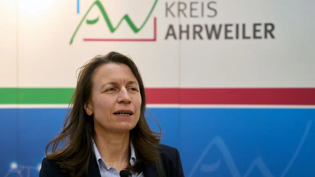 Die-parteilose-Kandidatin-Cornelia-Weigand-gewinnt-die-vorgezogene-Landratswahl-im-Kreis-Ahrweiler