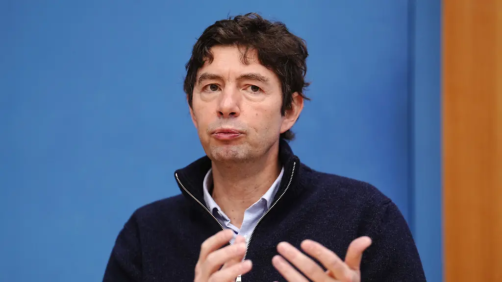 ad6bbfe32433e02b8d41a16f9a7c94c3