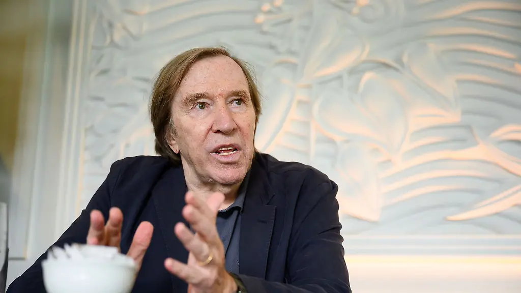 Der-ehemalige-HSV-Manager-Guenter-Netzer-nimmt-an-einem-Interview-teil