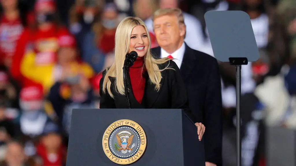 2021-01-05T033005Z-2133872753-RC2F1L9ZYVHQ-RTRMADP-3-USA-ELECTION-GEORGIA-TRUMP