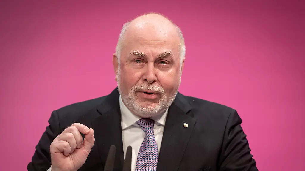 Ulrich-Silberbach-Bundesvorsitzender-des-Beamtenbundes-dbb