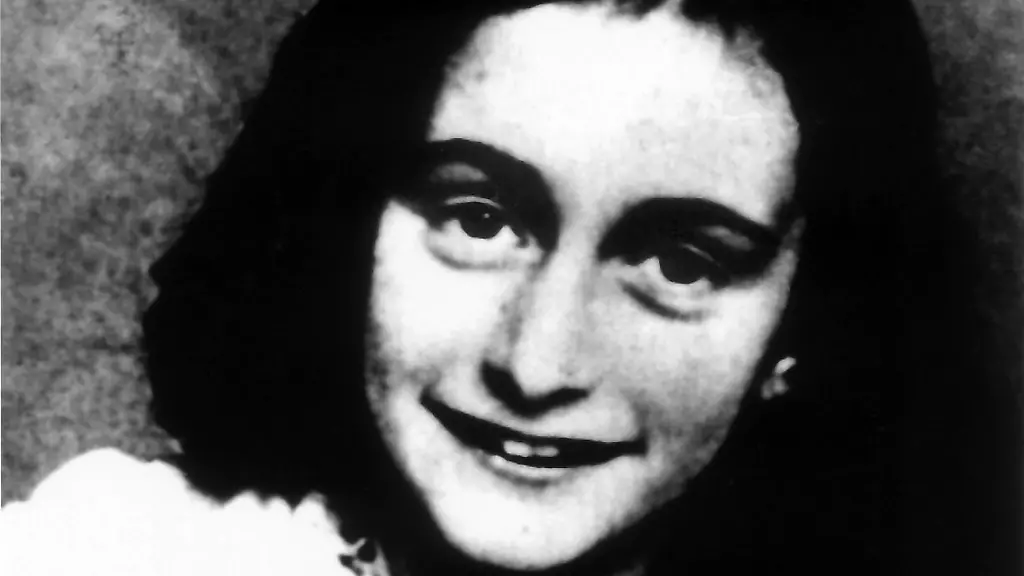 Anne-Frank-und-ihre-Familie-versteckten-sich-mehr-als-zwei-Jahre-vor-den-Nazis-bevor-sie-verraten-wurden