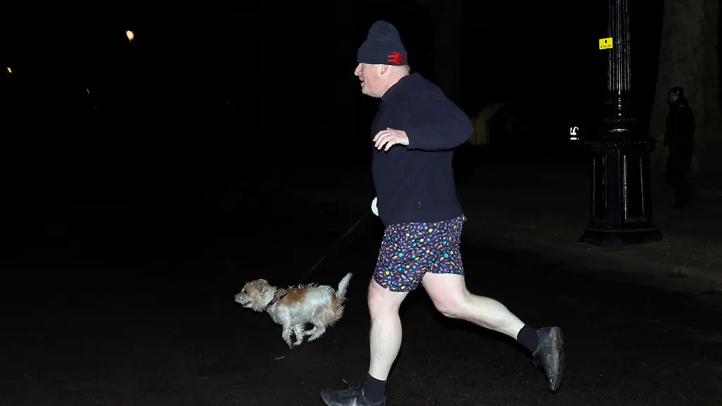 2022-01-17T182727Z-880077528-RC2V0S91352X-RTRMADP-3-BRITAIN-POLITICS