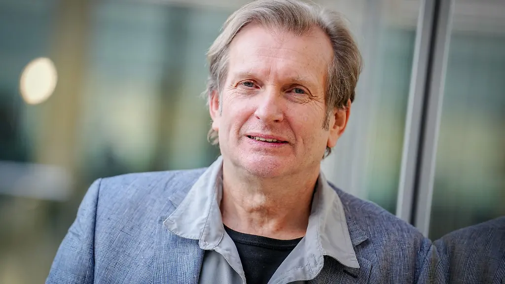 Der-Kandidat-fuer-das-Amt-des-Bundespraesidenten-der-Partei-Die-Linke-Gerhard-Trabert