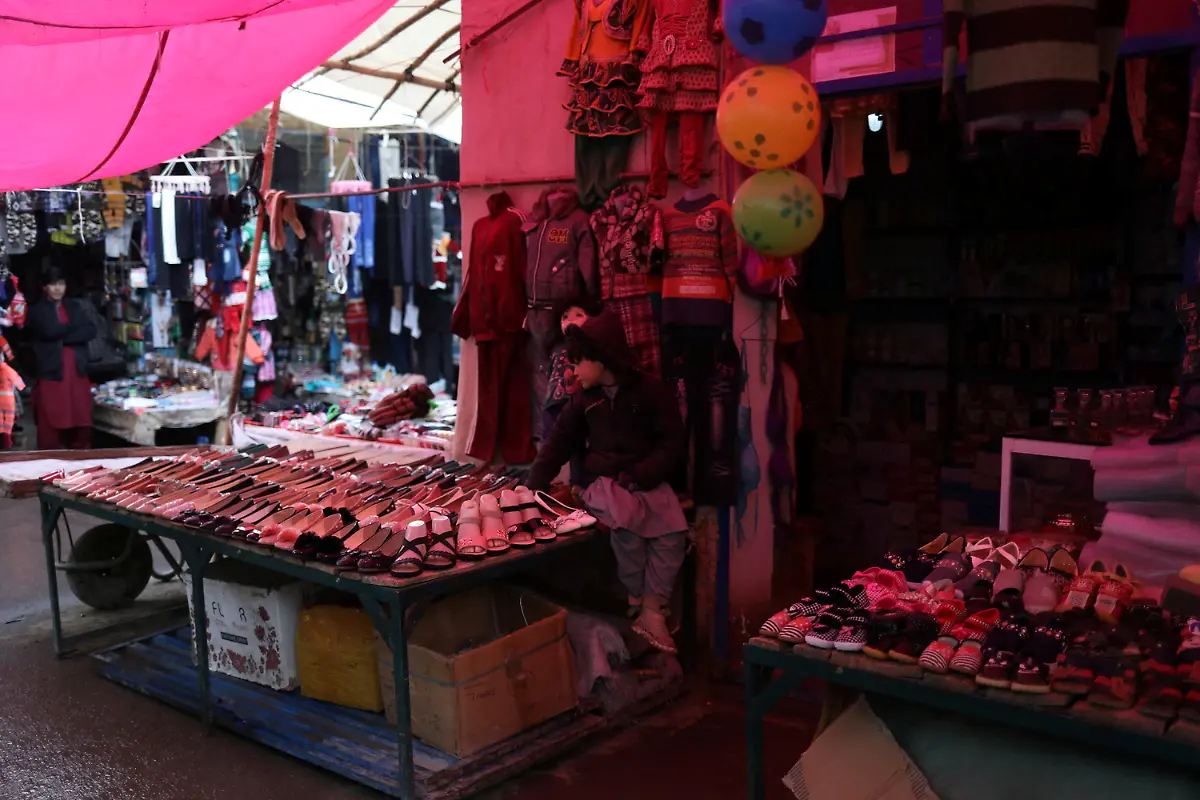 2021-12-30T060032Z-2075037239-RC2OJR902DZ6-RTRMADP-3-AFGHANISTAN-CONFLICT-WINTER