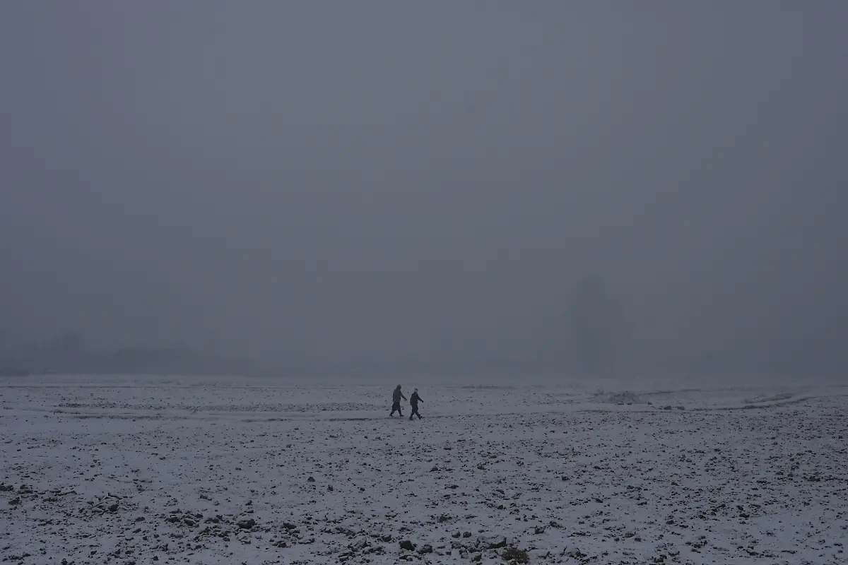 2021-12-30T060024Z-973563408-RC2HJR9DSTR2-RTRMADP-3-AFGHANISTAN-CONFLICT-WINTER