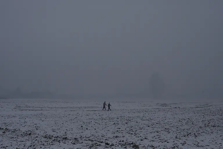 2021-12-30T060024Z-973563408-RC2HJR9DSTR2-RTRMADP-3-AFGHANISTAN-CONFLICT-WINTER