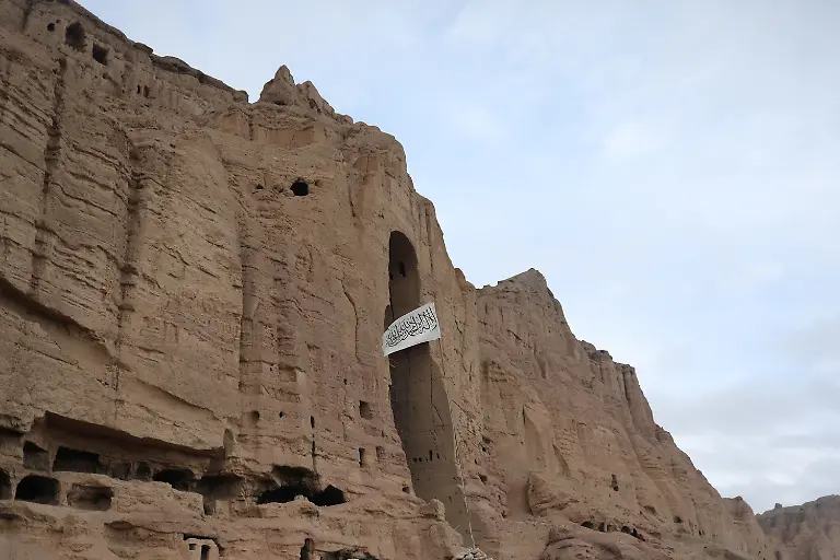 2021-12-30T060028Z-286544654-RC2LJR97KP6L-RTRMADP-3-AFGHANISTAN-CONFLICT-WINTER