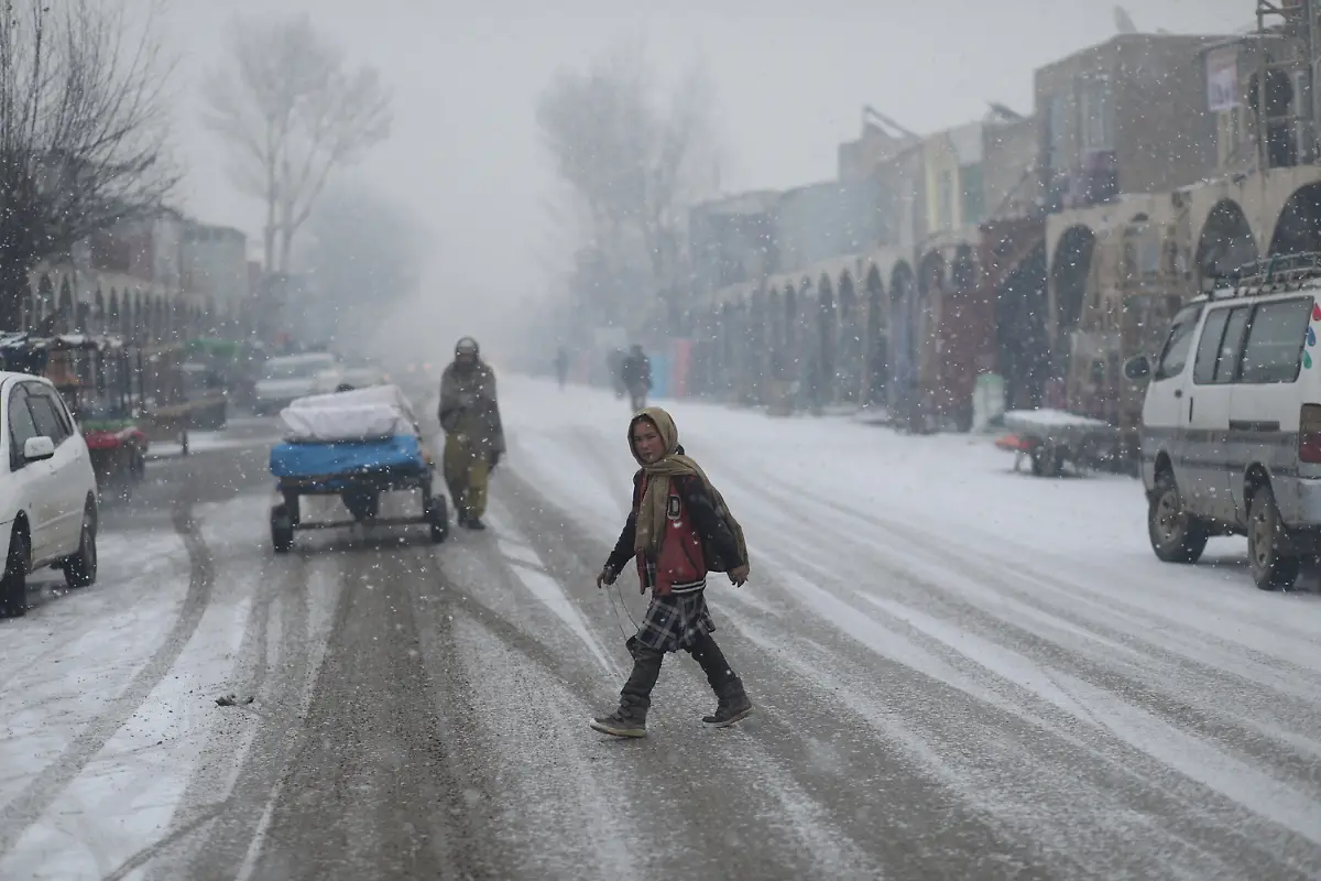 2021-12-30T060026Z-1708228730-RC2HJR9AP0G3-RTRMADP-3-AFGHANISTAN-CONFLICT-WINTER