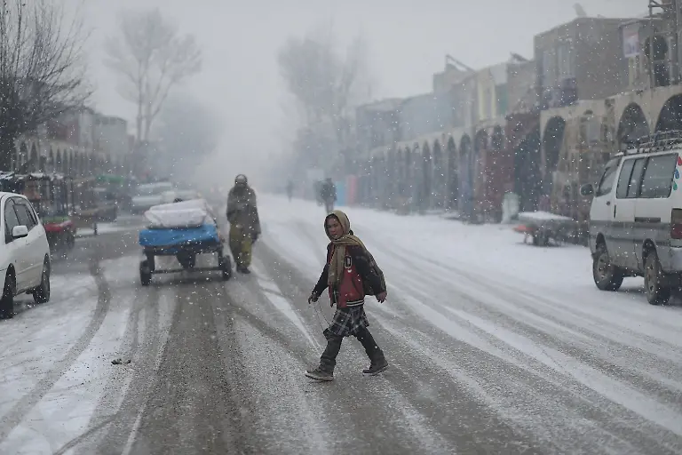 2021-12-30T060026Z-1708228730-RC2HJR9AP0G3-RTRMADP-3-AFGHANISTAN-CONFLICT-WINTER