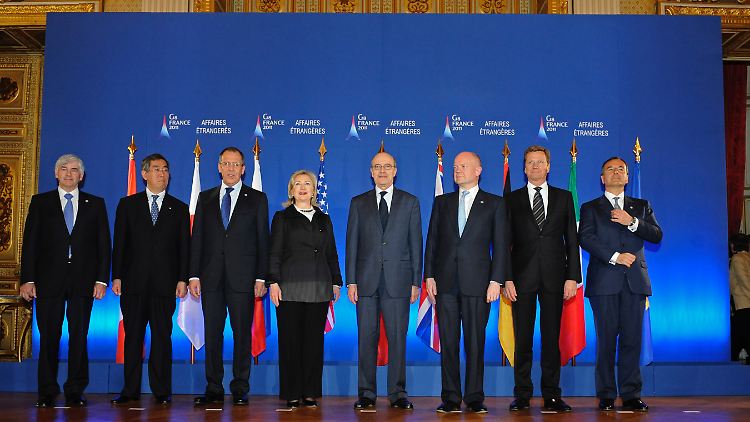 Ein Bild, viele Meinungen: Die G8-Außenminister bei ihrem Treffen in Paris.