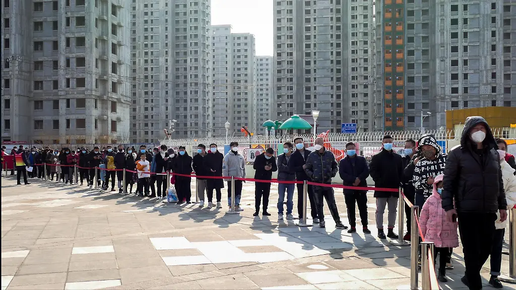 In-der-chinesischen-Millionen-Metropole-Tianjin-wurden-Massentests-fuer-die-Bevoelkerung-bestimmt-ohne-negativen-Test-ist-eine-Teilhabe-am-oeffentlichen-Leben-kaum-moeglich