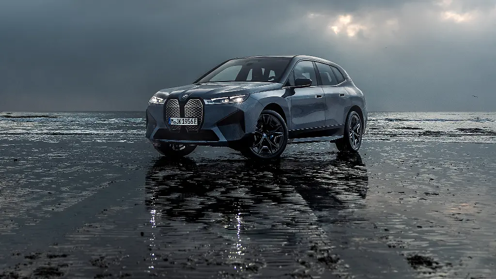 P90447387-highRes-the-new-bmw-ix-m60-0