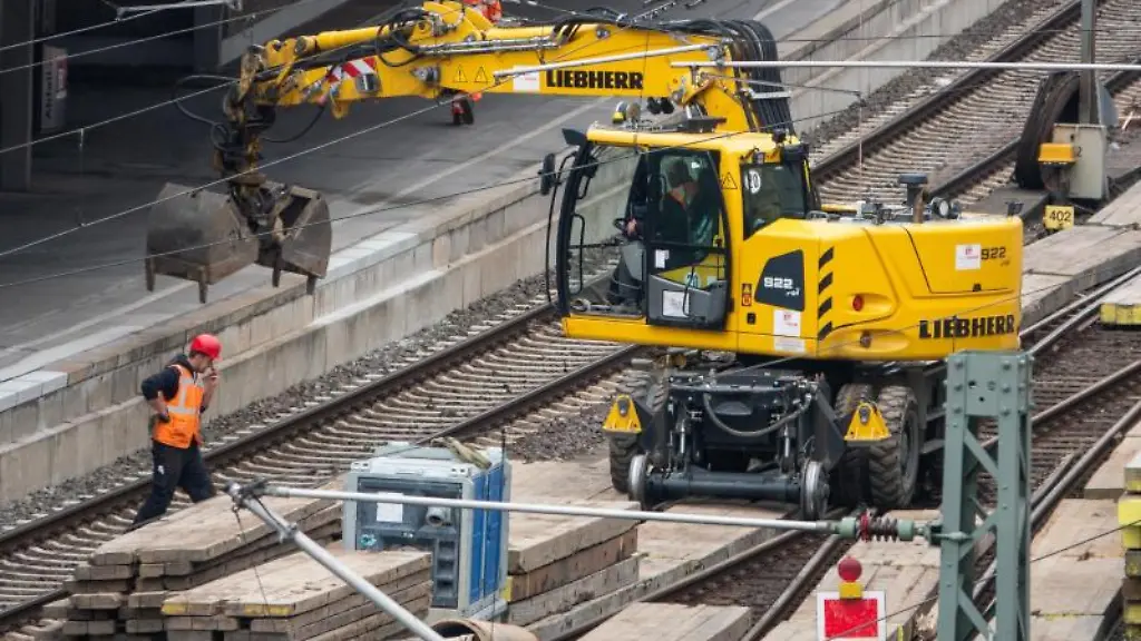 Blick-auf-eine-Baustelle-am-Hauptbahnhof-Hannover