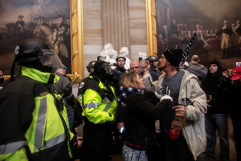 38-2021-01-07T000000Z-1011071417-RC263L9I3UXI-RTRMADP-3-USA-ELECTION