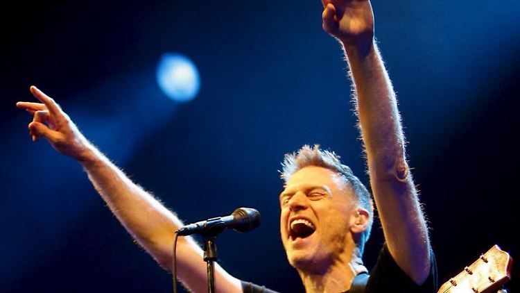 Ganz aus dem Häuschen: Bryan Adams.