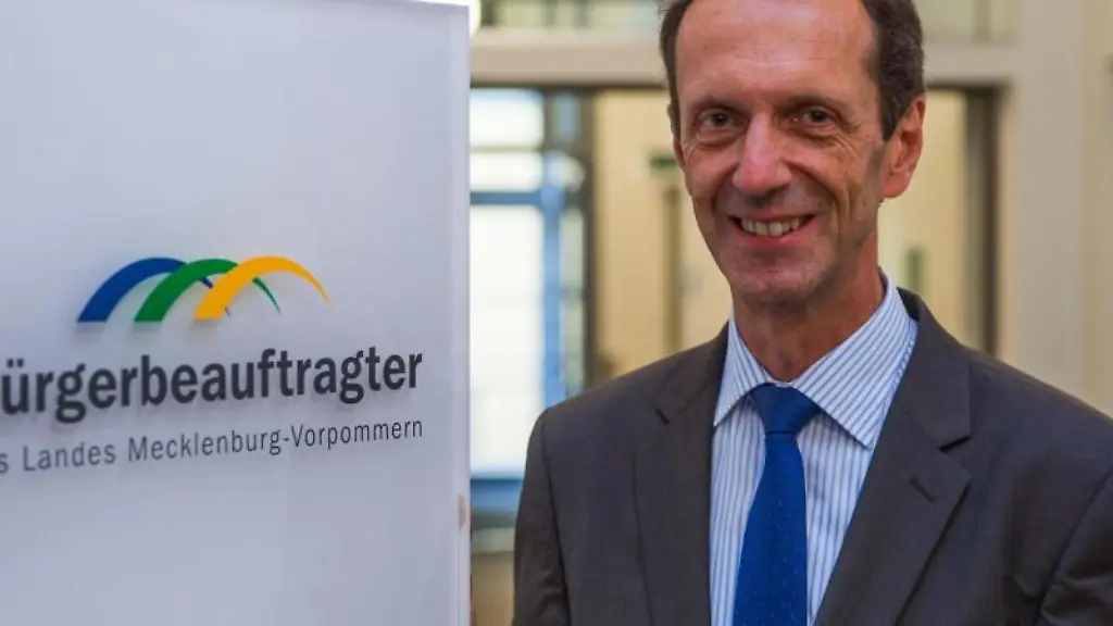 Den-Buergerbeauftragter-des-Landes-Mecklenburg-Vorpommern-Matthias-Crone