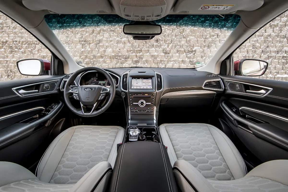 Vignale-Ruby-Red-061