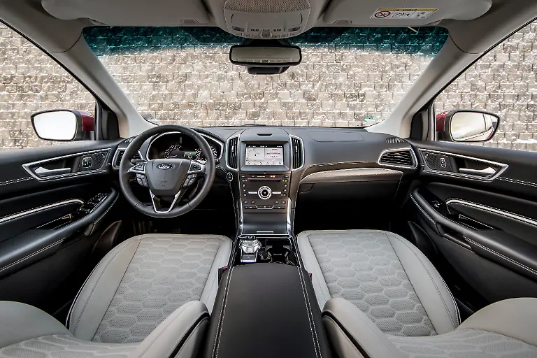 Vignale-Ruby-Red-061