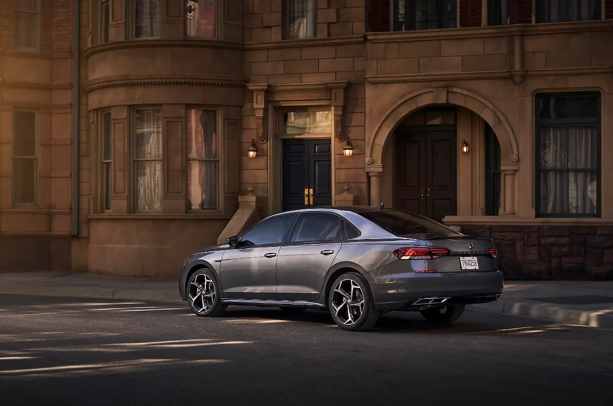 181211VW05-Passat-EXT-0250