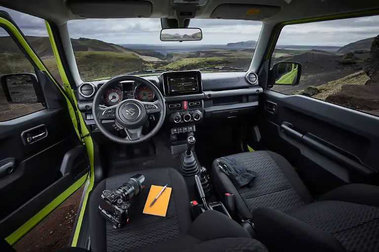 Das-Cockpit-ist-funktional-und-bequem