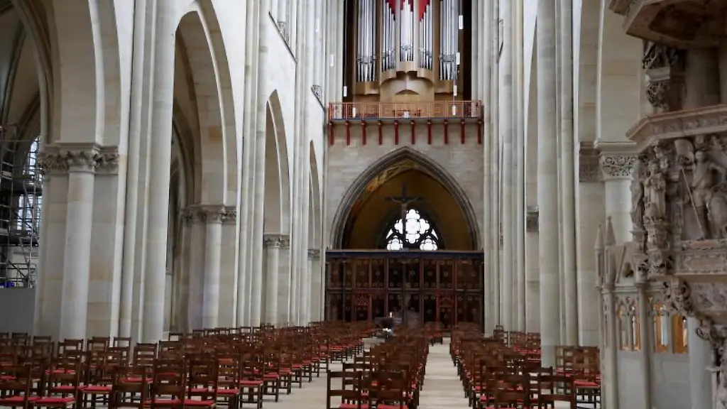 Blick-in-den-Magdeburger-Dom