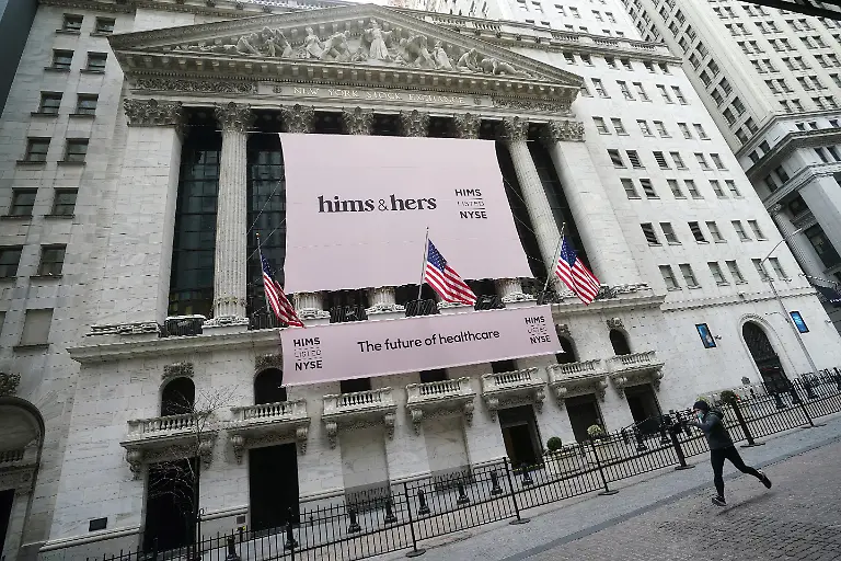 2021-01-21T224421Z-1242946976-RC2MCL9L421S-RTRMADP-3-USA-STOCKS