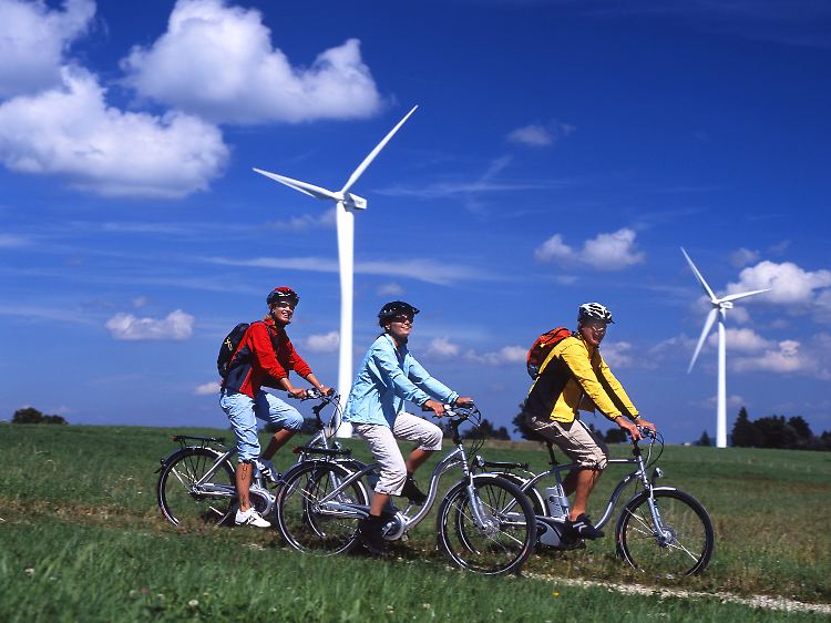 Rückenwind für lange Touren: Ausflüge per Rad sind mit zusätzlicher Elektrokraft weniger anstrengend.