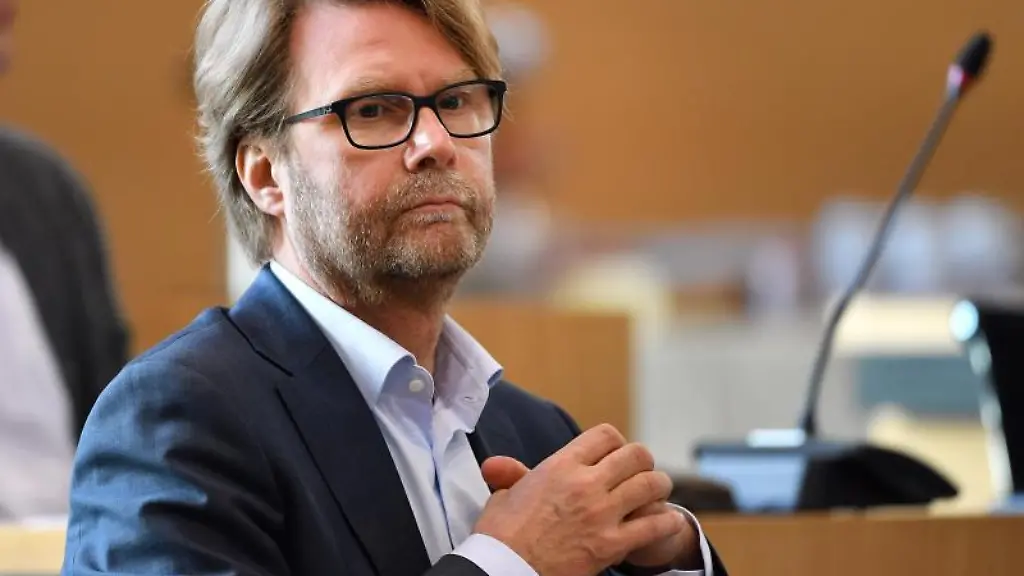 Thueringens-Migrationsminister-Dirk-Adams-Gruene