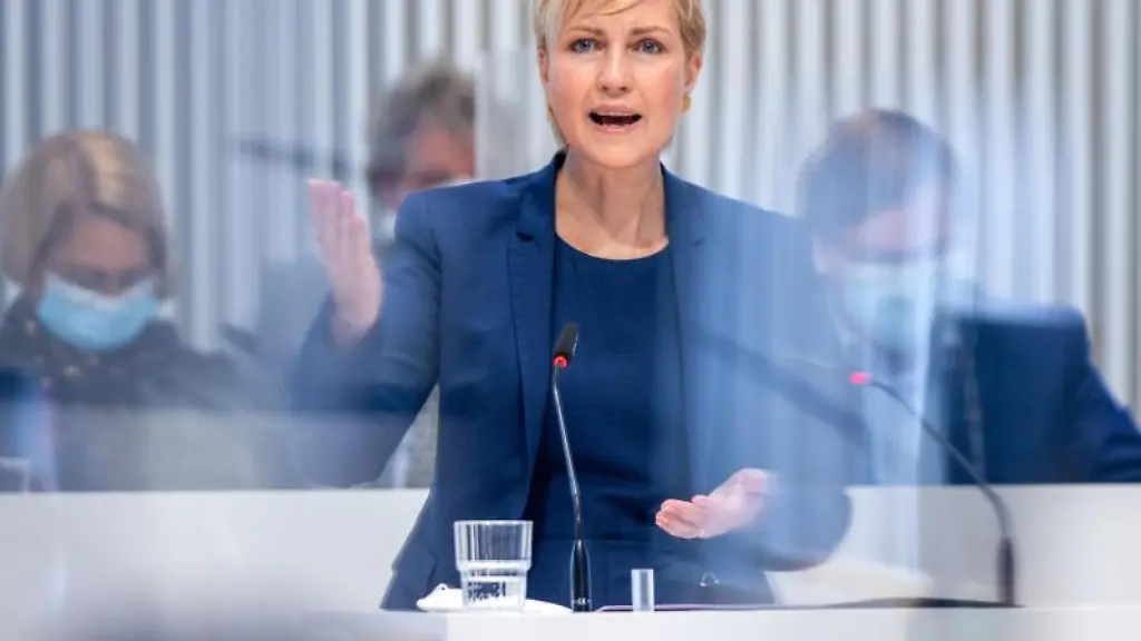 Manuela-Schwesig-SPD-Ministerpraesidentin-von-Mecklenburg-Vorpommern