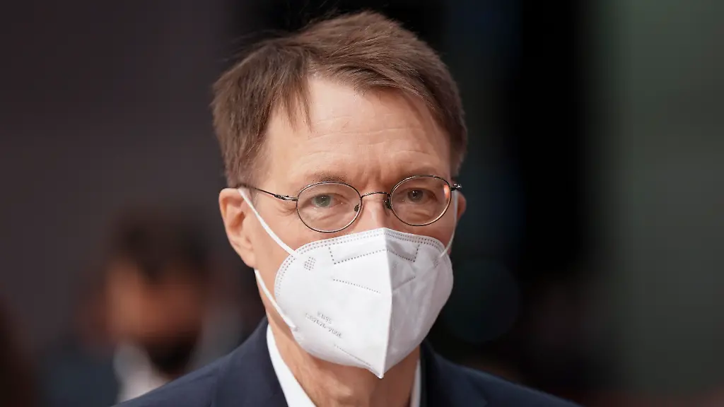 Der-Austausch-mit-den-frueheren-Kolleginnen-und-Kollegen-wird-Basis-meines-Krisenmanagements-und-der-gesamten-Bundesregierung-sein-sagte-Lauterbach