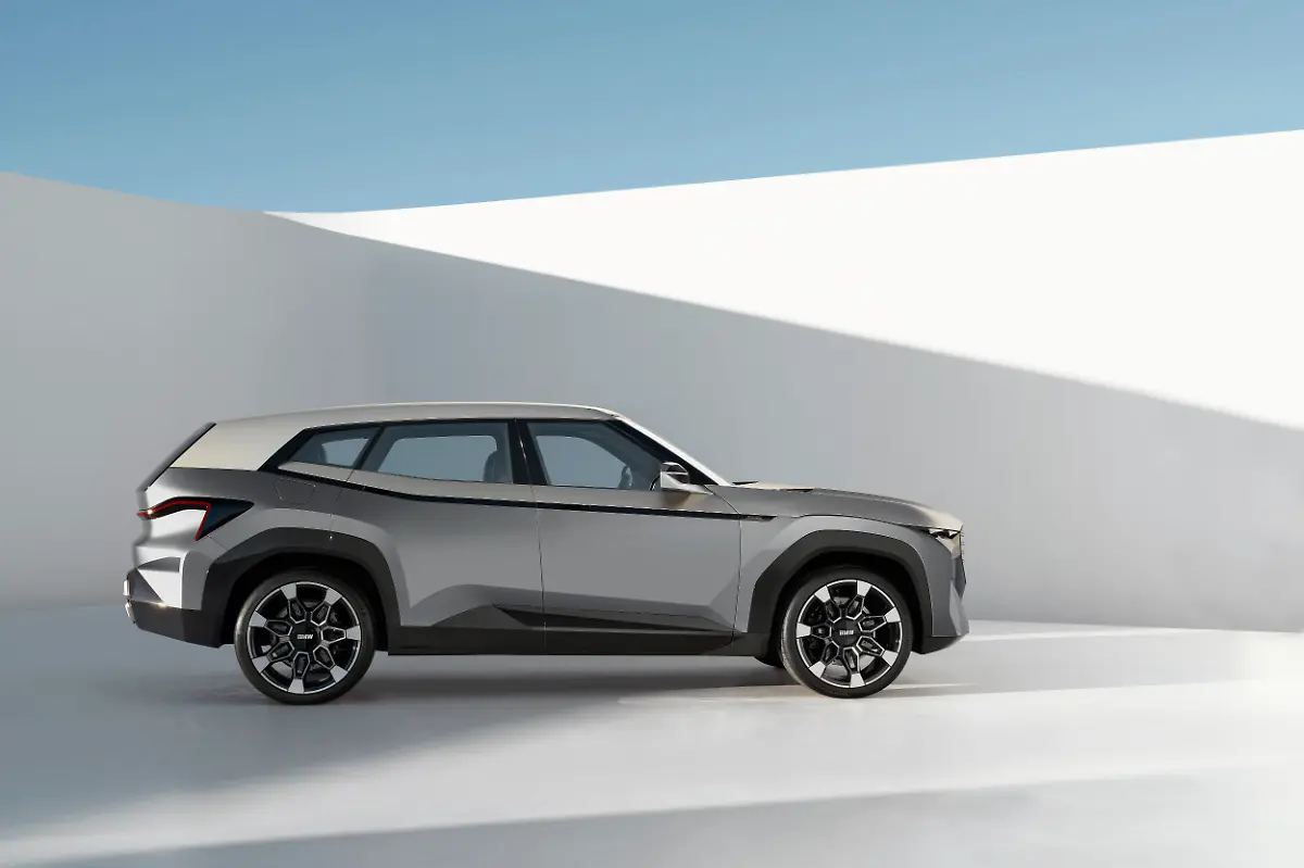 P90445540-highRes-bmw-concept-xm-studi